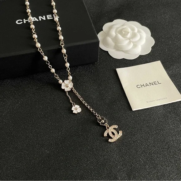 CHANEL Gold and White Floral Necklace - Picture 7 of 9